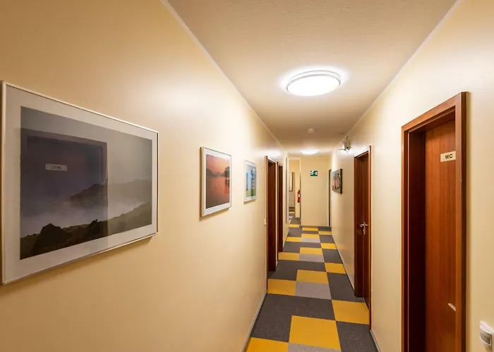 Avenon Privathotel Schwaiger Hof Отель Швайг-бай-Нюрнберг